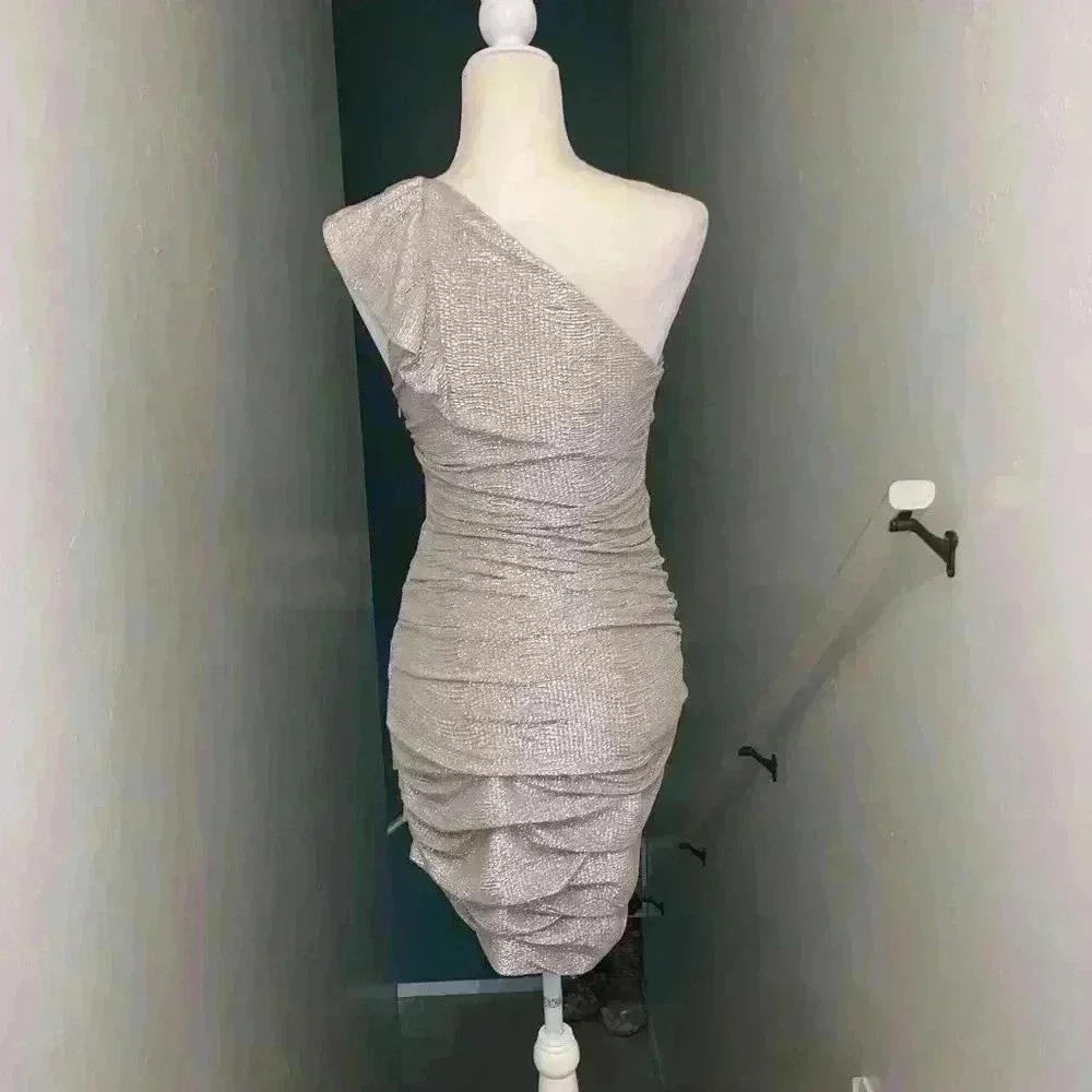 Express gold ruched one shoulder dress size 4 - Picture 8 of 8